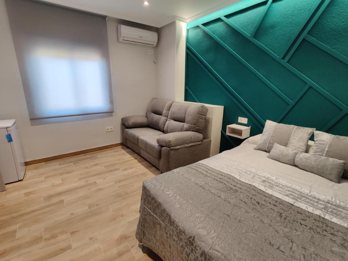 Duerme A Gusto - Tu Habitacion Acogedora En Torredonjimeno Exterior foto