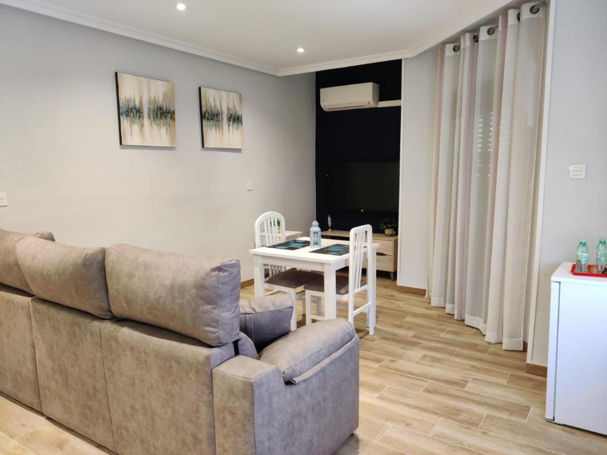Duerme A Gusto - Tu Habitacion Acogedora En Torredonjimeno Exterior foto